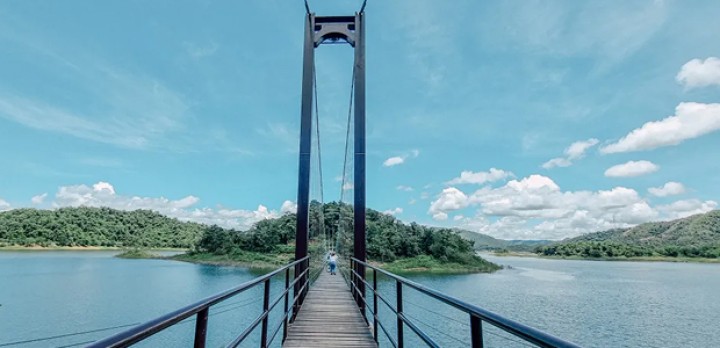 สะพานแขวนอุทยานแห่งชาติ